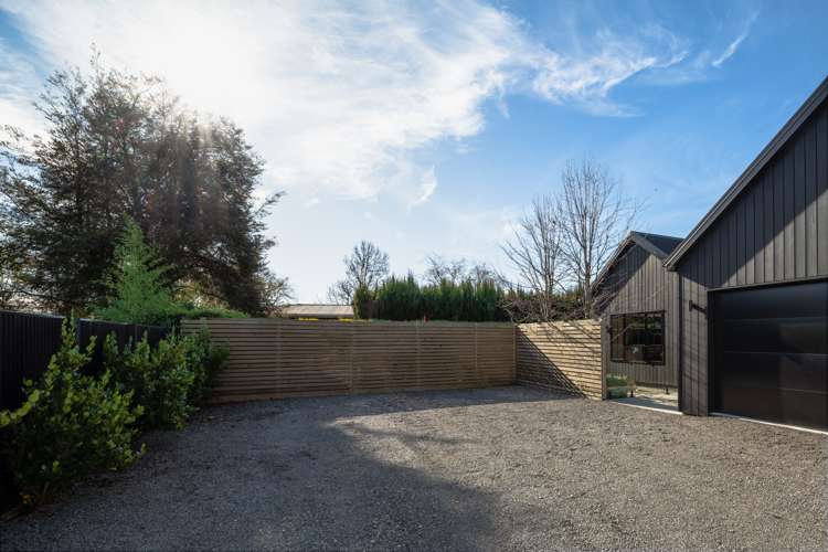 13b Richardson Avenue Burleigh_19