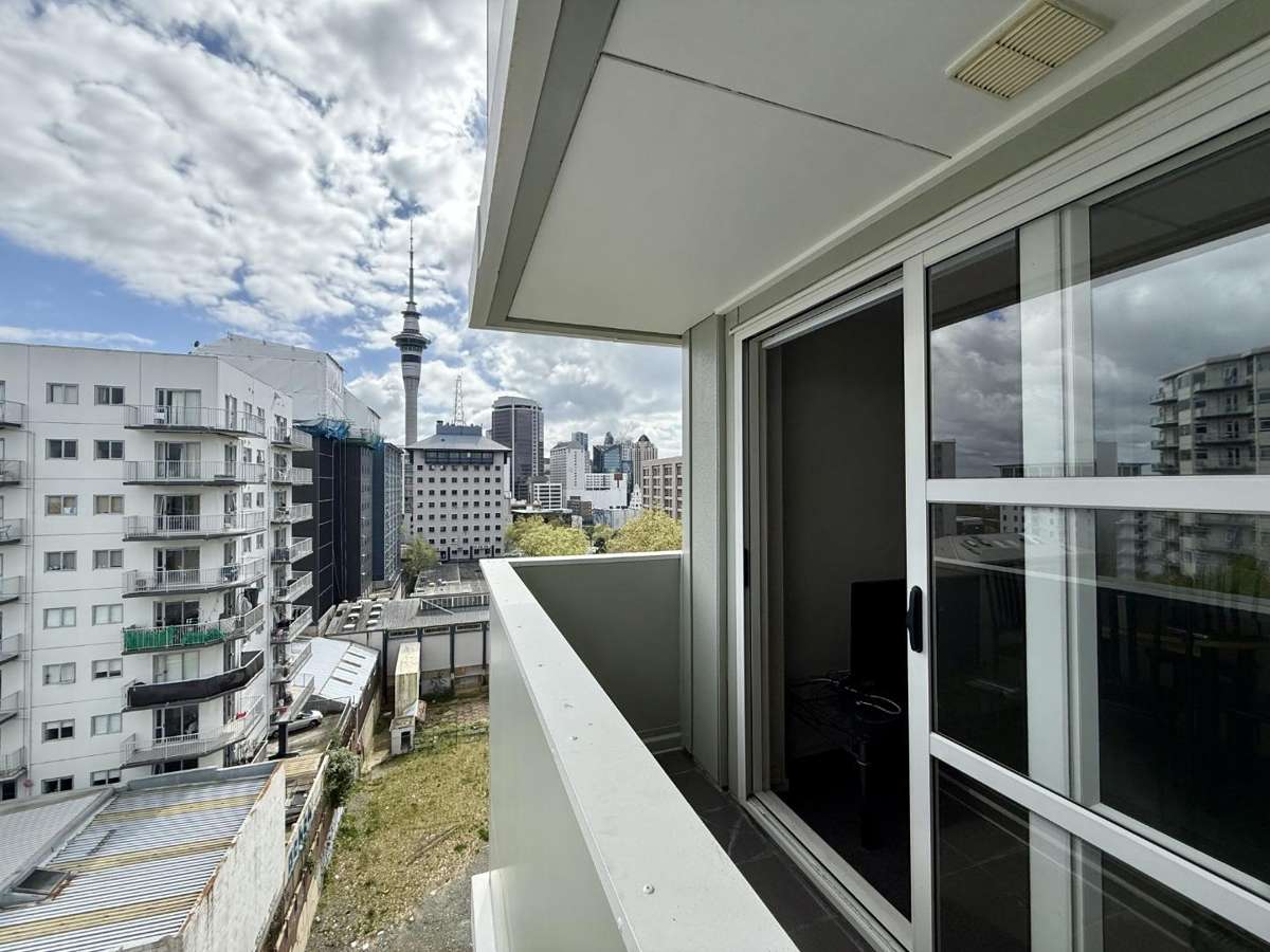Sunny Furnished Apartment With Stunning Views 3
