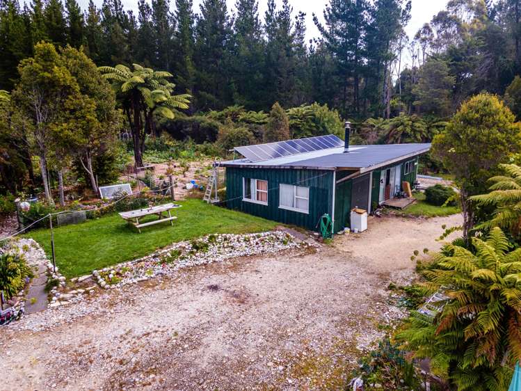 102 & 104 South Terrace_5