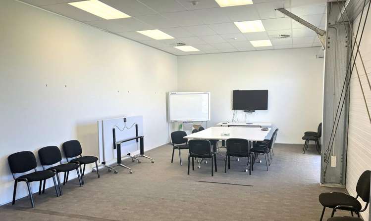 100B Orchard Road Harewood_10