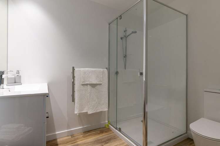 2/15 and 12/15 Keehan Drive Hilltop_10