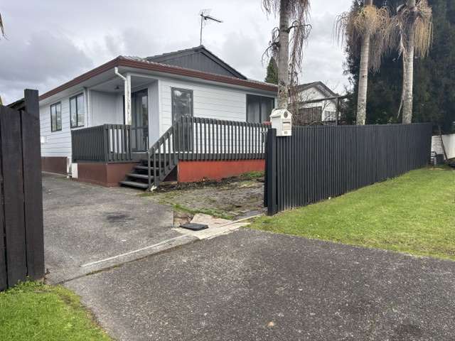 3 Bedroom Home in Glen Eden - $680.00 Per Week
