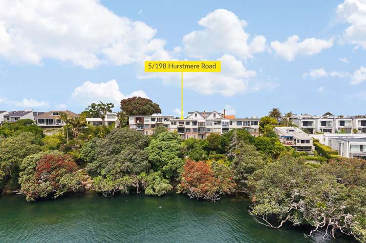 5/198 Hurstmere Road Takapuna_19