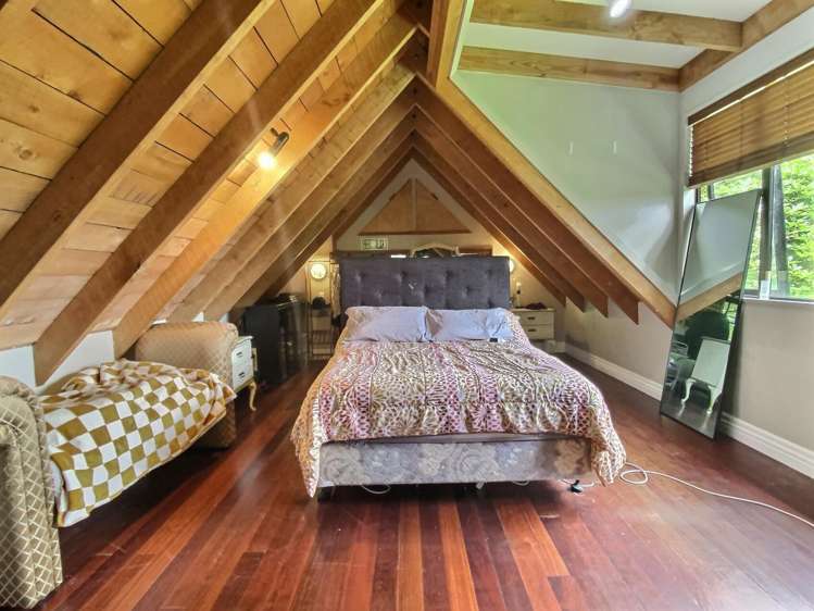 1946 Arnold Valley Road Moana_11