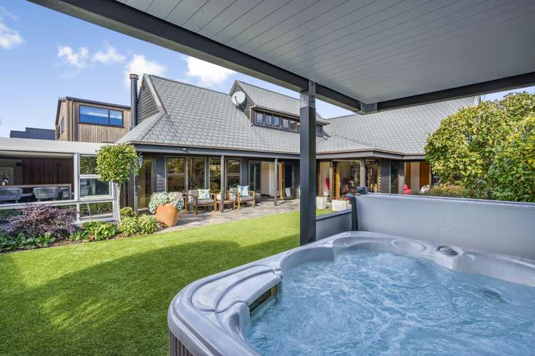 81 Queens Grove Hutt Central_39