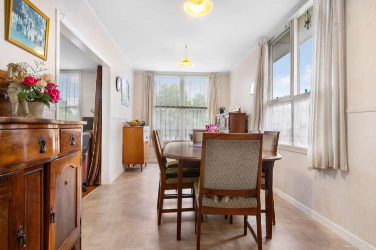 32 Barbary Avenue Kelston_5