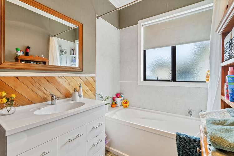 19 Lowe Street Avenal_15