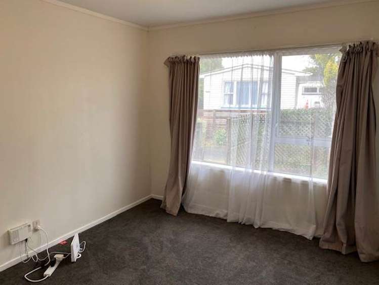 2/23 South Street Papakura_8