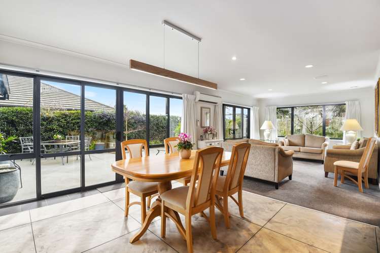 23 Stonebridge Park Drive Holdens Bay_6