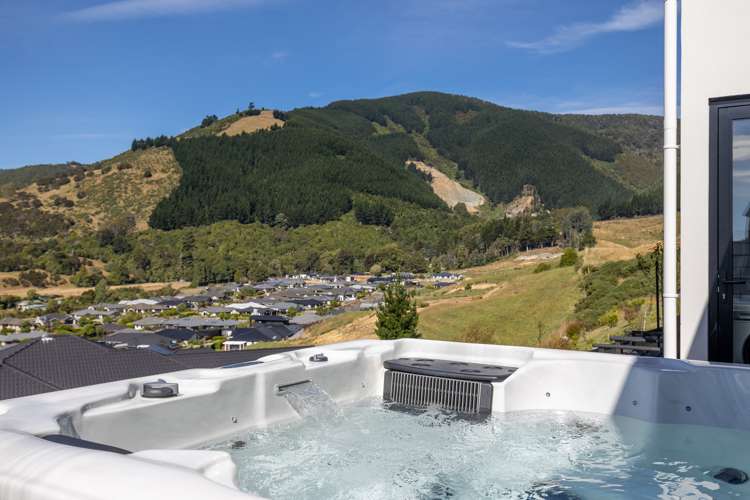 39 Quail Rise Stoke_10