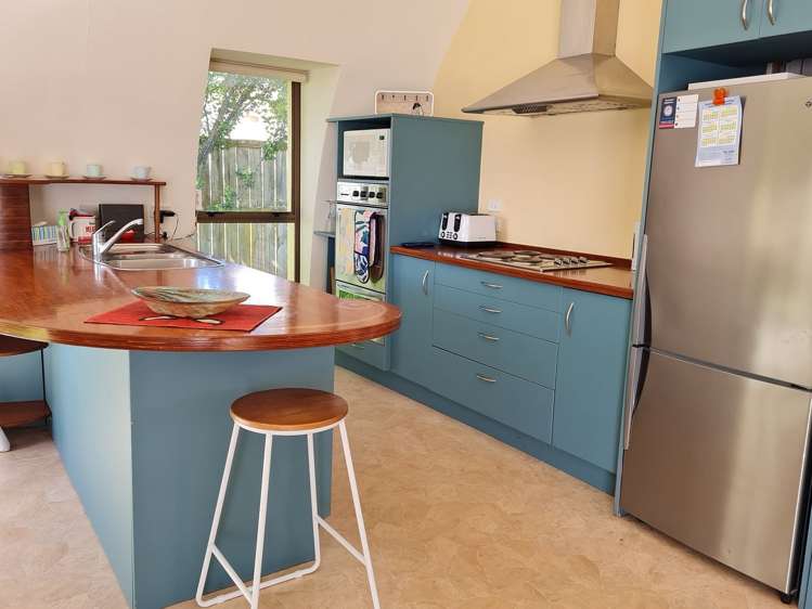 40 Hall Crescent Epuni_2