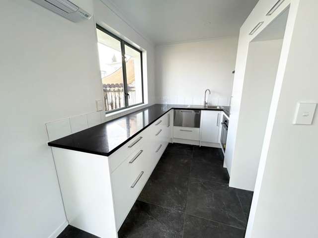 2/14A Keeling Road Henderson_2