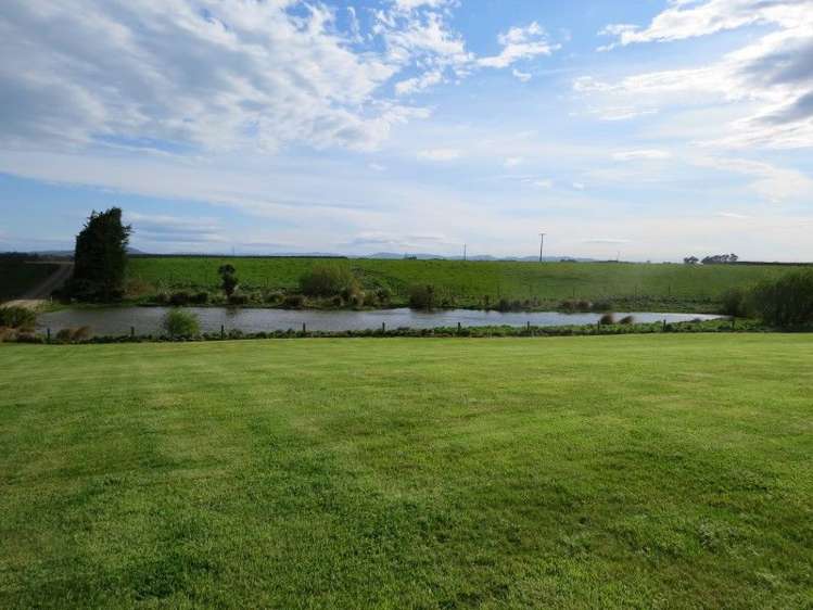 150 Clark Road Winton Surrounds_24