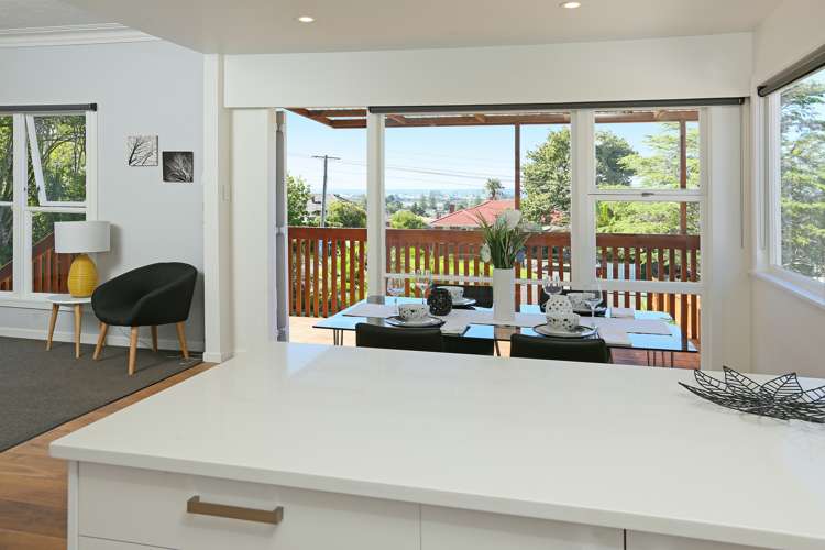 1/6 Riverview Road New Lynn_9