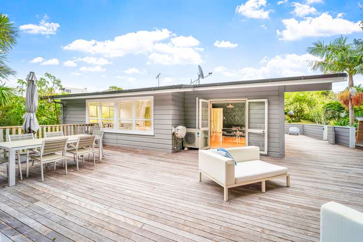 1 Garmons Way Castor Bay_2