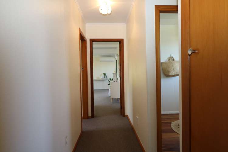 6 Lincoln Road Carterton_9