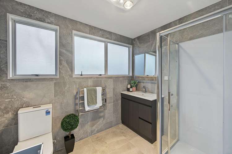 1/18 Etherton Drive Weymouth_8