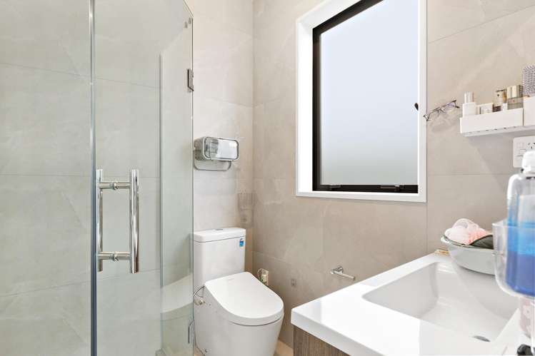 79 Waiwai Drive Wainui_11