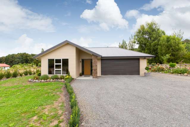 962 Finnis Road Pohangina_1