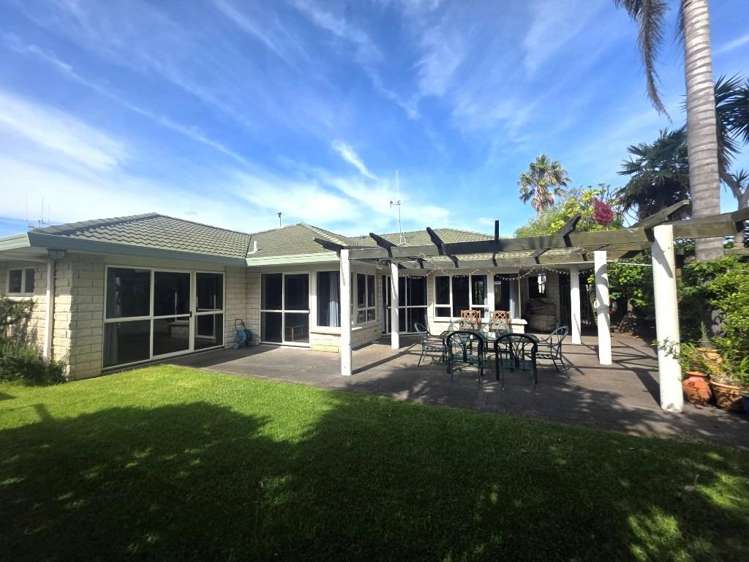 43 Bayfair Drive 11229_17