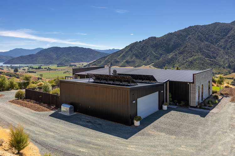 1424 Queen Charlotte Drive Anakiwa and Surrounds_18