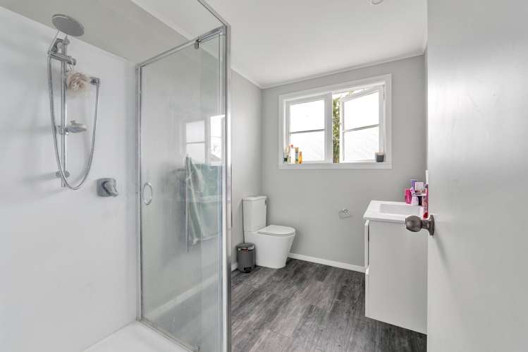 2 Dixon Avenue Hawera_10