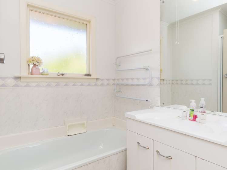 57 Stanton Crescent Hoon Hay_17