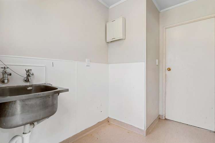 39 Frobisher Way Clendon Park_17