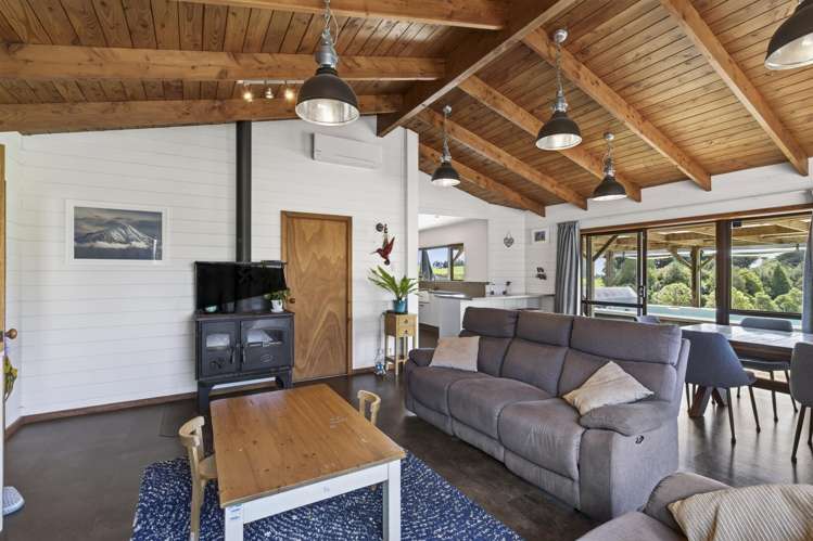 438 Alfred Road Egmont Village_14