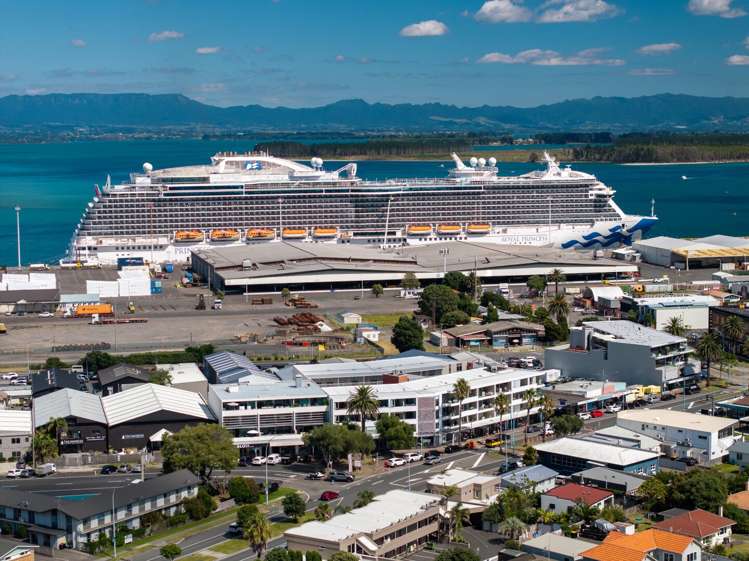 202/332 Maunganui Road Mount Maunganui_4