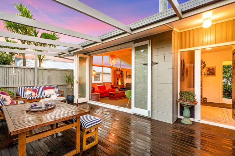 1 Dawnhaven Drive Te Atatu Peninsula_2