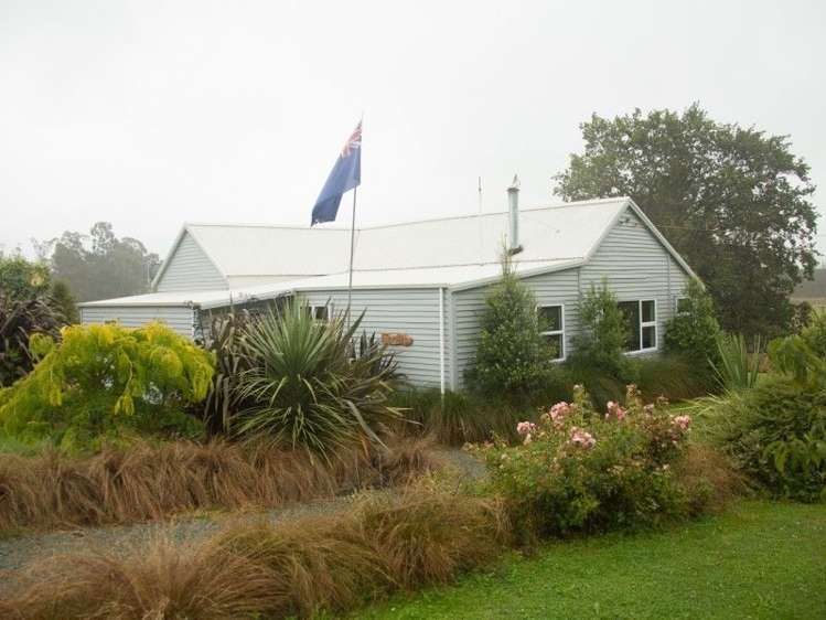 135 Seven Sisters Road Waitohi_21