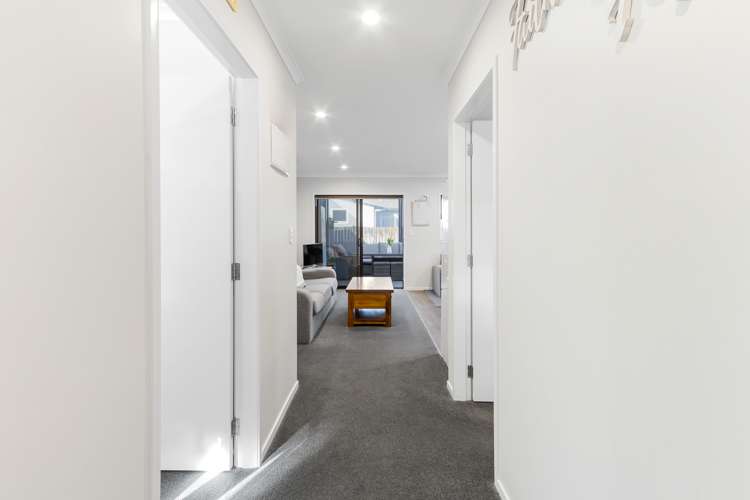 2/11 Shelley Jane Place Dinsdale_2