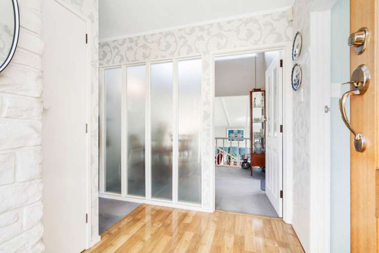 6 Sierra Avenue Kamo_6