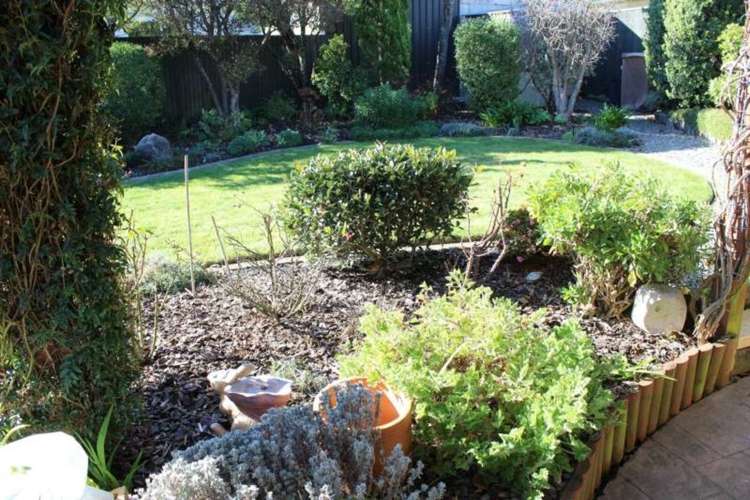 36 Farnham Drive Richmond_18