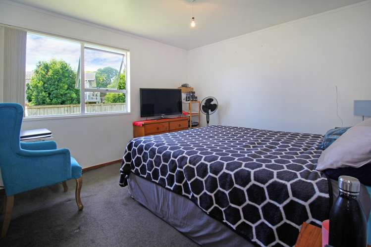 130 Mahia Road Wattle Downs_12