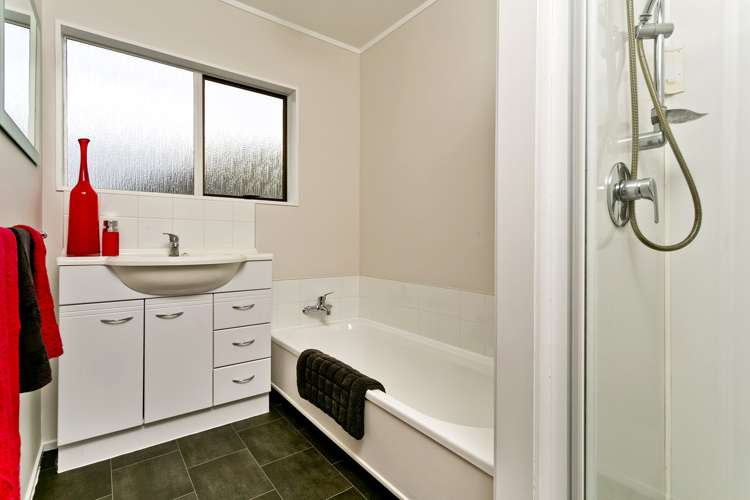 89 Sartors Ave Browns Bay_14