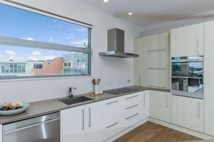 6 Marama Street Castor Bay_13