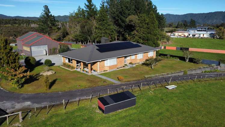 736 State Highway 7 Dobson_29