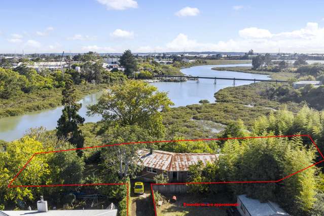 8 Aronui Terrace Kelston_3