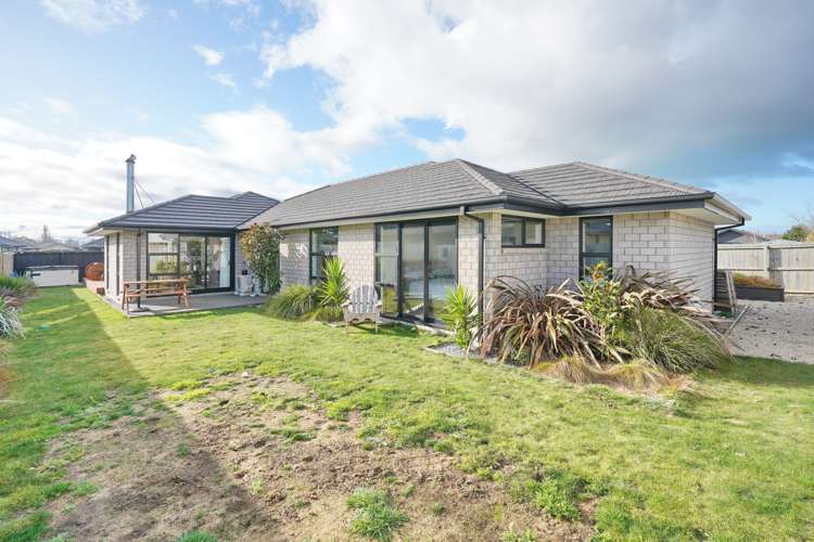 17 Catchpole Place Woodend_10
