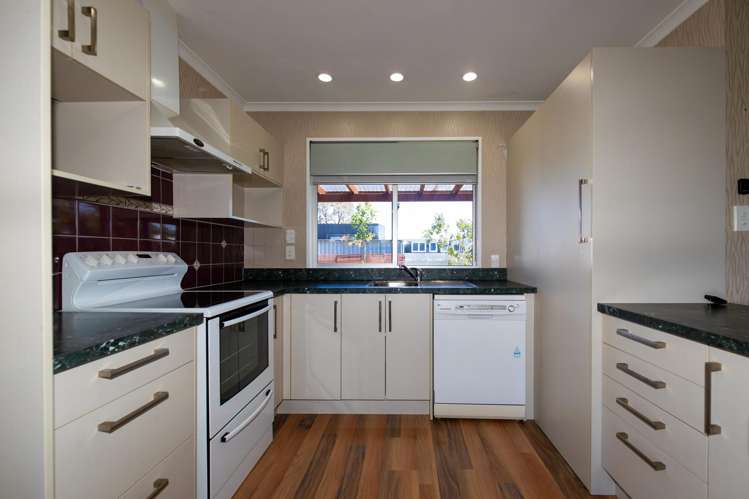 23 Lichfield Crescent Tamatea_11