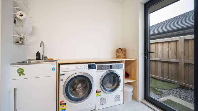 20 Stackwood Avenue Woodend_14