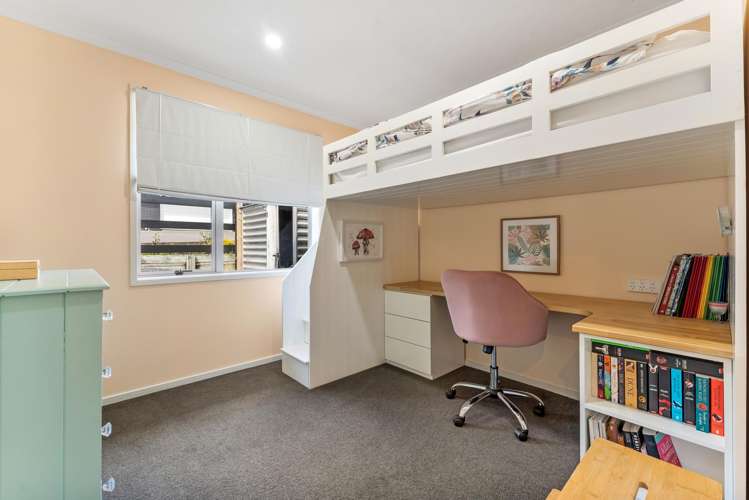 17 Ruth Craig Place Stanmore Bay_15