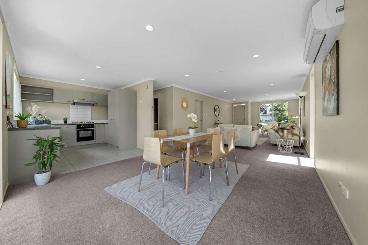 17 Marengo Parkway_4