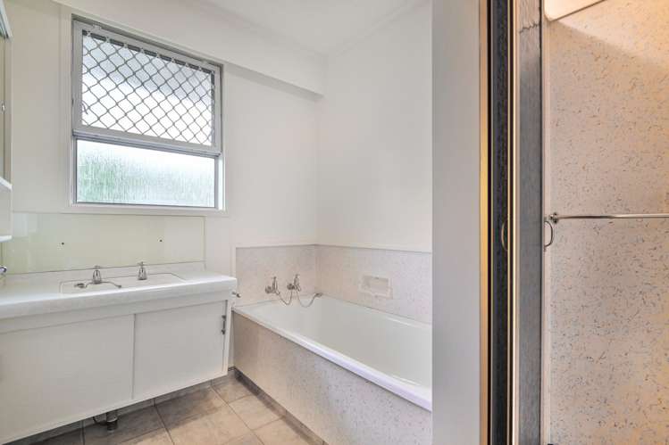 901 Queen Street East Parkvale_7