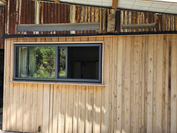 215 Clifton Road Kaiata_3