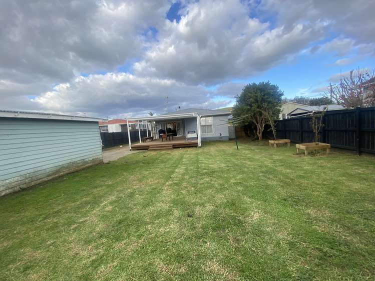 55 Sullivan Avenue Mangere Bridge_9