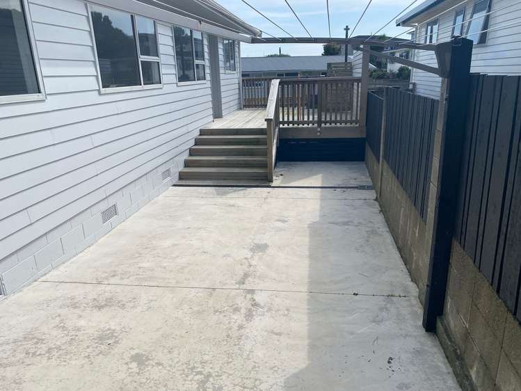 8 Findhorn Place Papakowhai_16