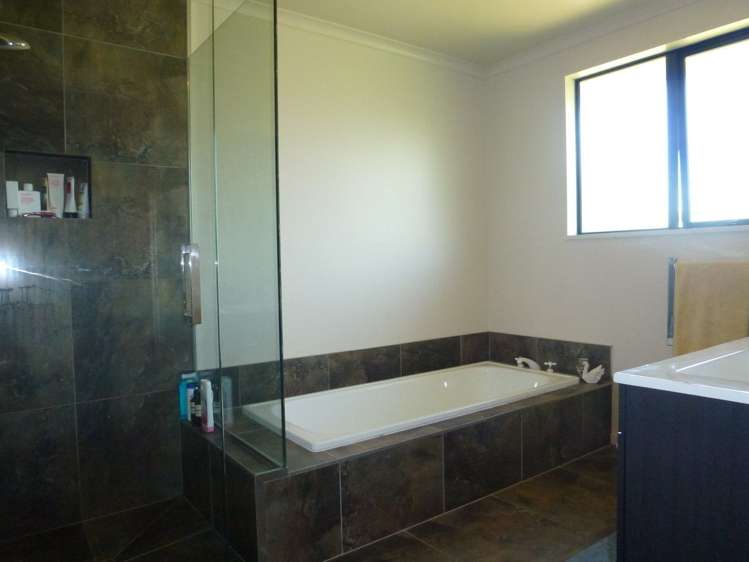 137 Hazlett Street Clyde_11